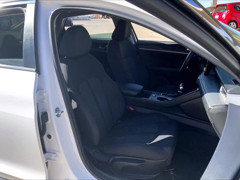 Used 2023 Kia K5 LXS image 9