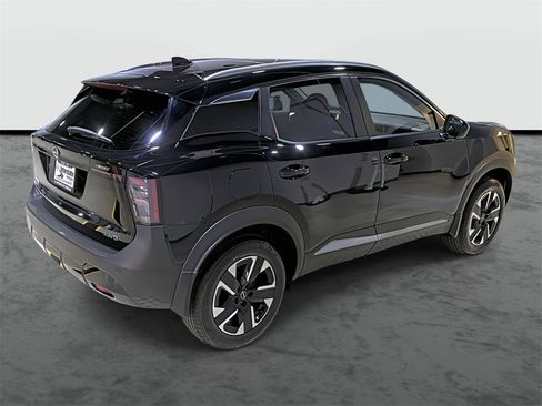 New 2026 Nissan Kicks SV w/ SV Premium Package image 4