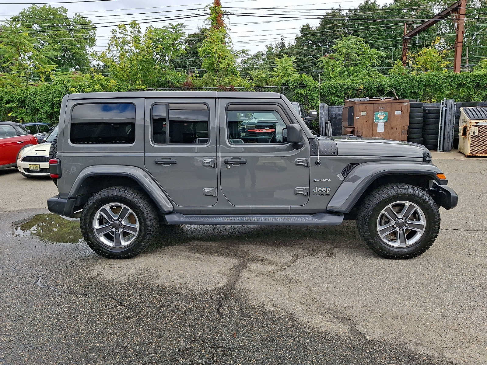 Used 2020 Jeep Wrangler Unlimited Sahara AWD/4WD image 7