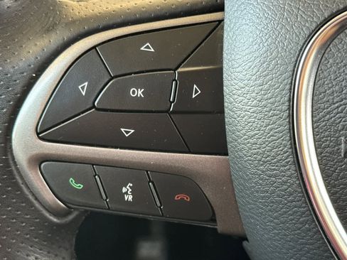 Used 2022 Dodge Durango SXT image 27