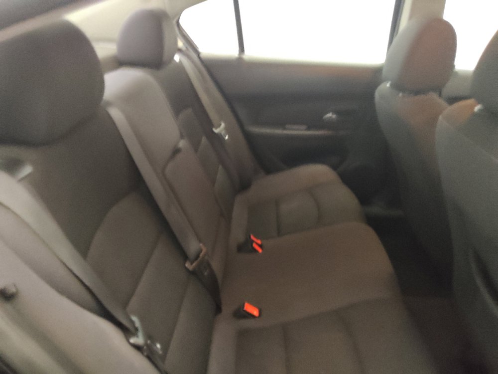 Used 2015 Chevrolet Cruze LT FWD image 19