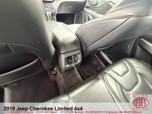 Used 2019 Jeep Cherokee Limited AWD/4WD image 16