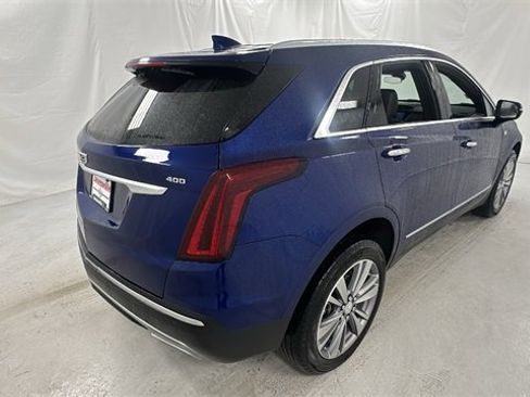 Used 2025 Cadillac XT5 Premium Luxury image 3