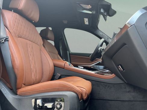 Used 2026 BMW X7 M60i image 26