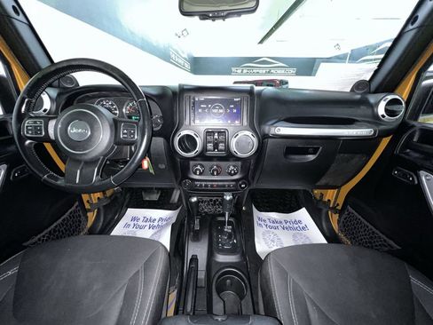 Used 2014 Jeep Wrangler Unlimited Rubicon w/ Max Tow Package AWD/4WD image 18