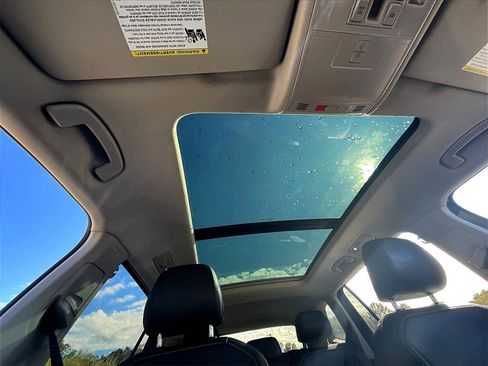 Used 2021 Volkswagen Tiguan SEL image 20