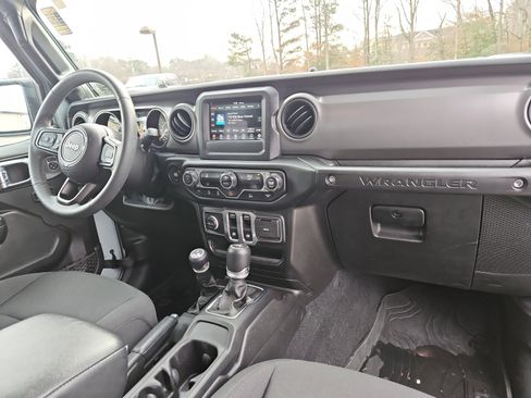 Used 2023 Jeep Wrangler Sport S image 16