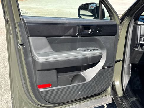 Used 2025 Hyundai Santa Fe Calligraphy image 10