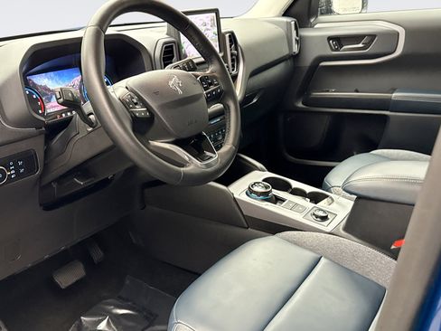 Used 2024 Ford Bronco Sport Outer Banks w/ Tech Package image 10