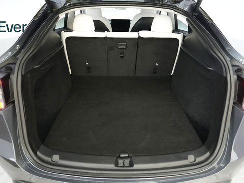 Used 2023 Tesla Model Y Long Range AWD/4WD image 8