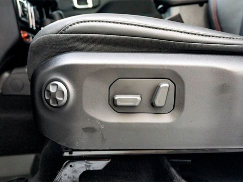 New 2025 Jeep Gladiator Rubicon w/ Convenience Group image 8