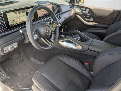 Used 2025 Mercedes-Benz GLE 450 4MATIC Coupe image 10
