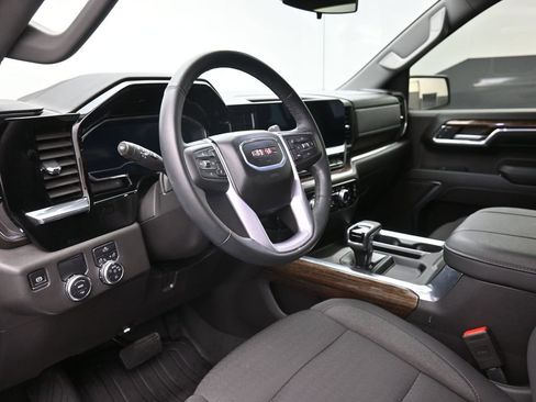 Used 2024 GMC Sierra 1500 Elevation w/ LPO, Elevation Black Package RWD image 18