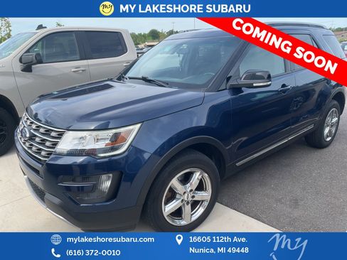 Used 2016 Ford Explorer XLT w/ Equipment Group 201A AWD/4WD image 3