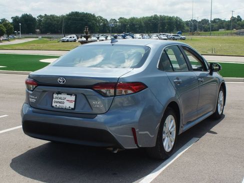 Used 2025 Toyota Corolla XLE FWD image 20
