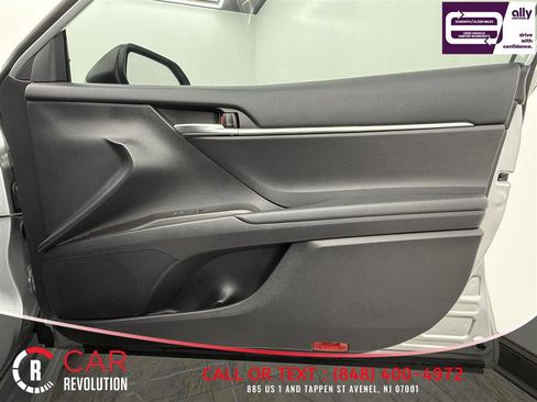 Used 2023 Toyota Camry SE image 33