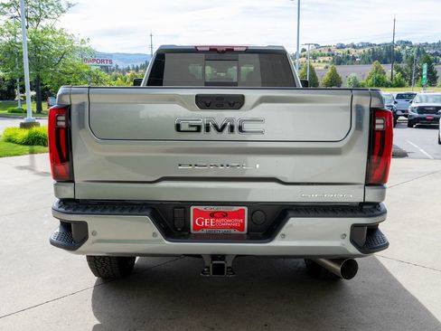 New 2026 GMC Sierra 3500 Denali Ultimate AWD/4WD image 6