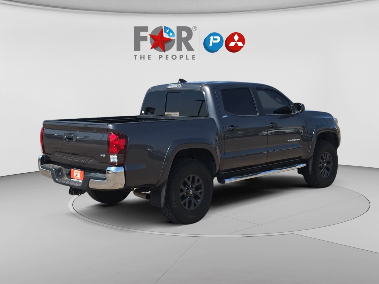 Used 2020 Toyota Tacoma SR5 RWD image 6