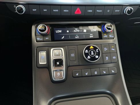 Used 2025 Hyundai Palisade Calligraphy image 29