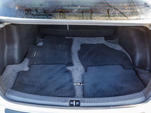 Used 2021 Toyota Corolla LE w/ Carpet Mat Package (TMS) FWD image 30
