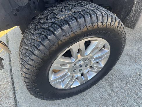 Used 2014 Ford F150 Platinum image 9