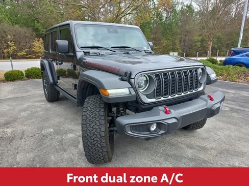 Used 2025 Jeep Wrangler Unlimited Rubicon image 10
