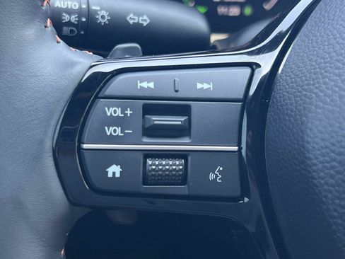 Used 2024 Honda CR-V Sport Touring image 9