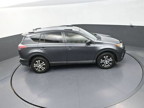 Used 2016 Toyota RAV4 LE FWD image 29