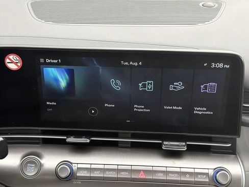 Certified 2025 Hyundai Kona SEL AWD/4WD image 16