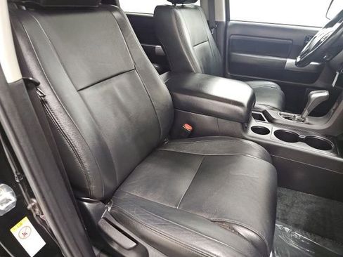 Used 2018 Toyota Sequoia TRD Sport AWD/4WD image 40