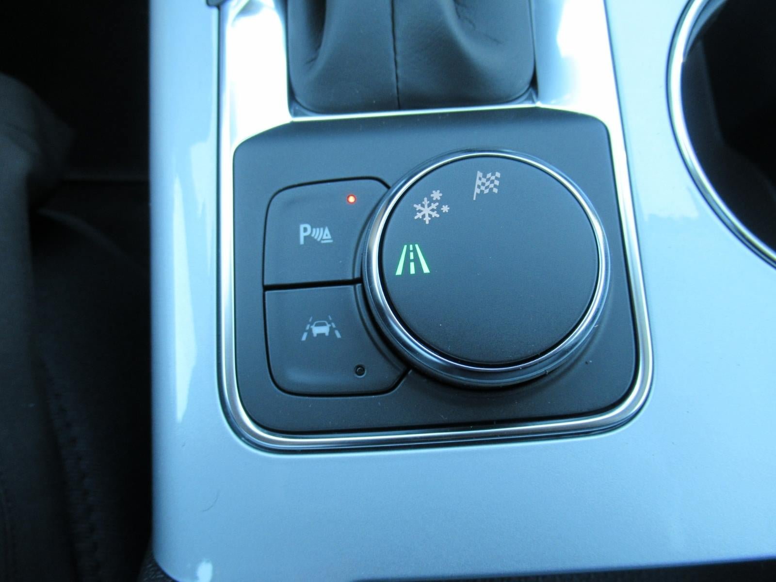 New 2026 Chevrolet Blazer LT w/ Convenience Package FWD image 27
