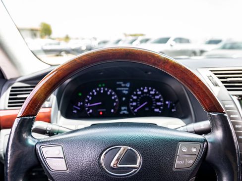 Used 2008 Lexus LS 460 RWD image 12