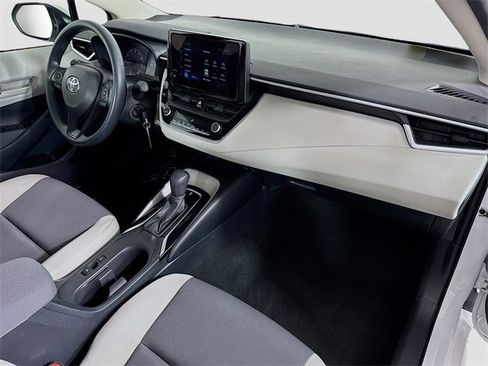 Certified 2023 Toyota Corolla LE image 30