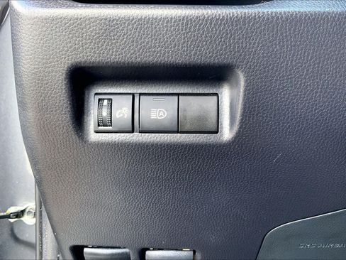 Used 2025 Toyota RAV4 LE FWD image 33