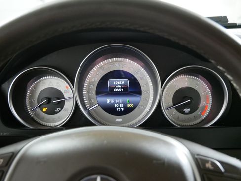 Used 2014 Mercedes-Benz C 300 4MATIC Sedan image 21