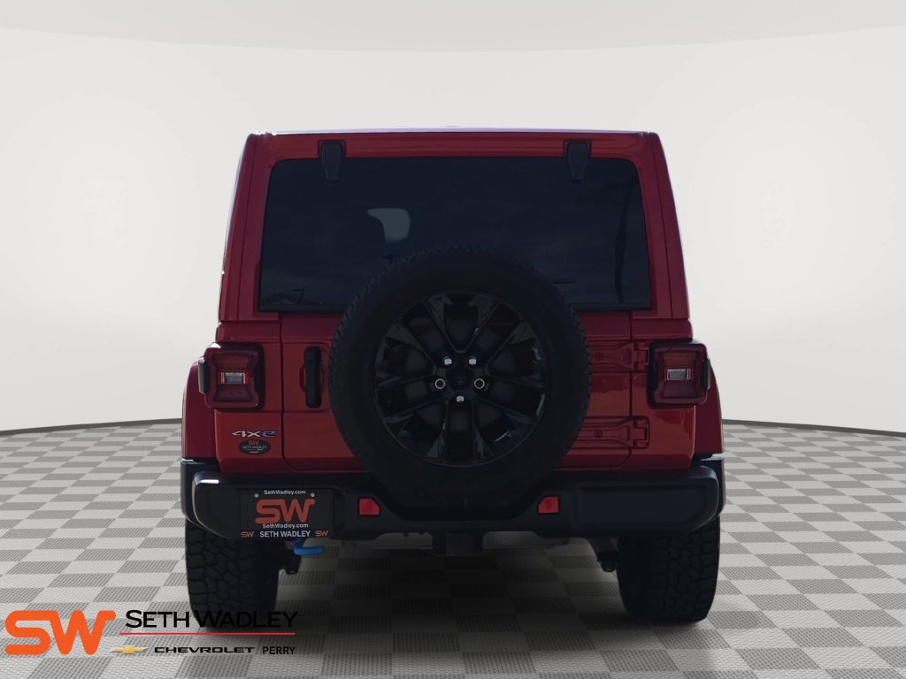 Used 2022 Jeep Wrangler Unlimited Sahara w/ Cold Weather Group AWD/4WD image 6