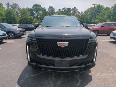 Used 2023 Cadillac Escalade Sport w/ Touring Package AWD/4WD image 8