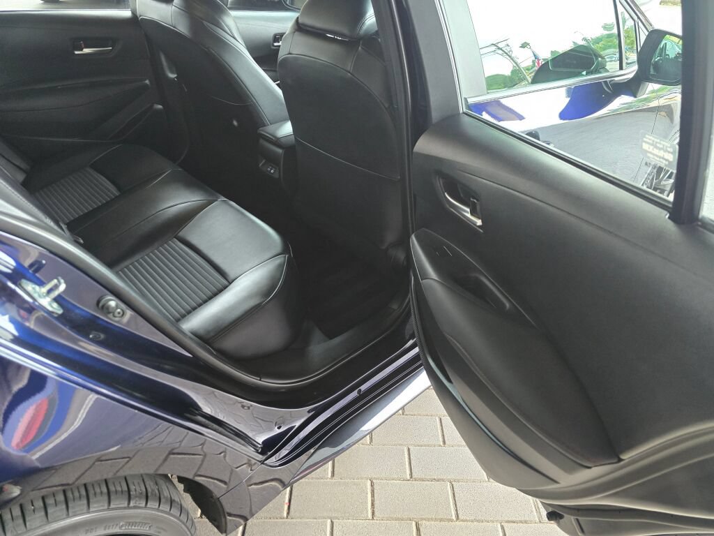 Used 2024 Toyota Corolla XSE FWD image 13