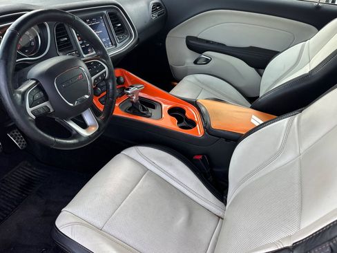 Used 2018 Dodge Challenger SXT Plus image 10