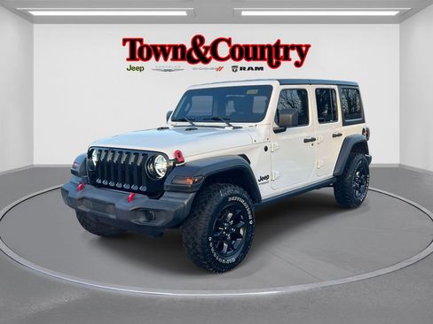 Used 2020 Jeep Wrangler Unlimited Sport image 3