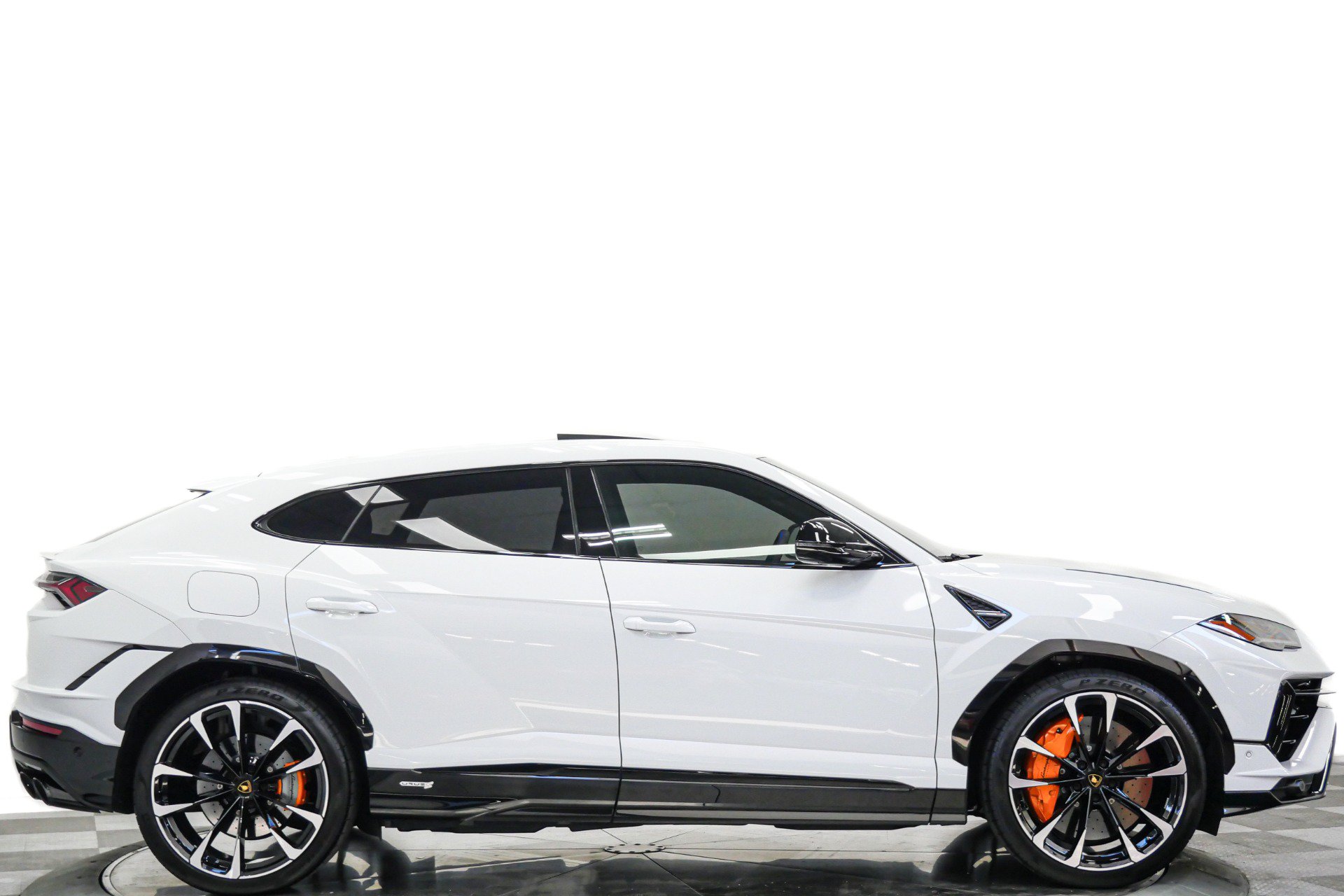 Used 2023 Lamborghini Urus S AWD/4WD image 2