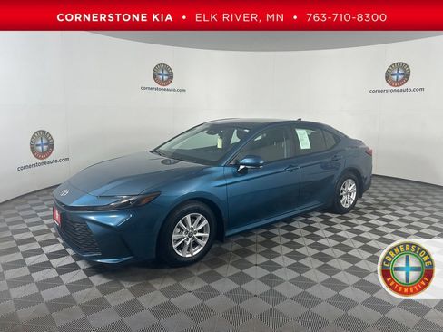 Used 2025 Toyota Camry LE FWD image 1