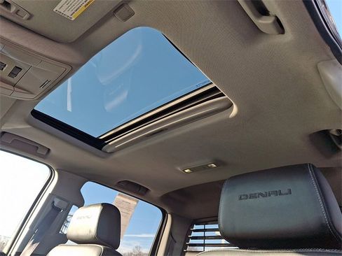Used 2015 GMC Sierra 2500 Denali w/ Duramax Plus Package image 14
