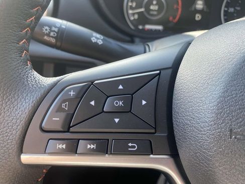 New 2025 Nissan Versa SR w/ Trunk Package image 22