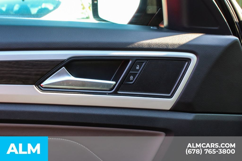 Used 2022 Volkswagen Atlas SE w/ Panoramic Sunroof Package FWD image 37