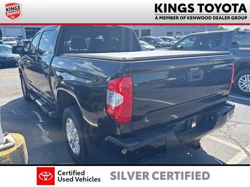 Used 2020 Toyota Tundra SR5 w/ SR5 Convenience Package AWD/4WD image 5
