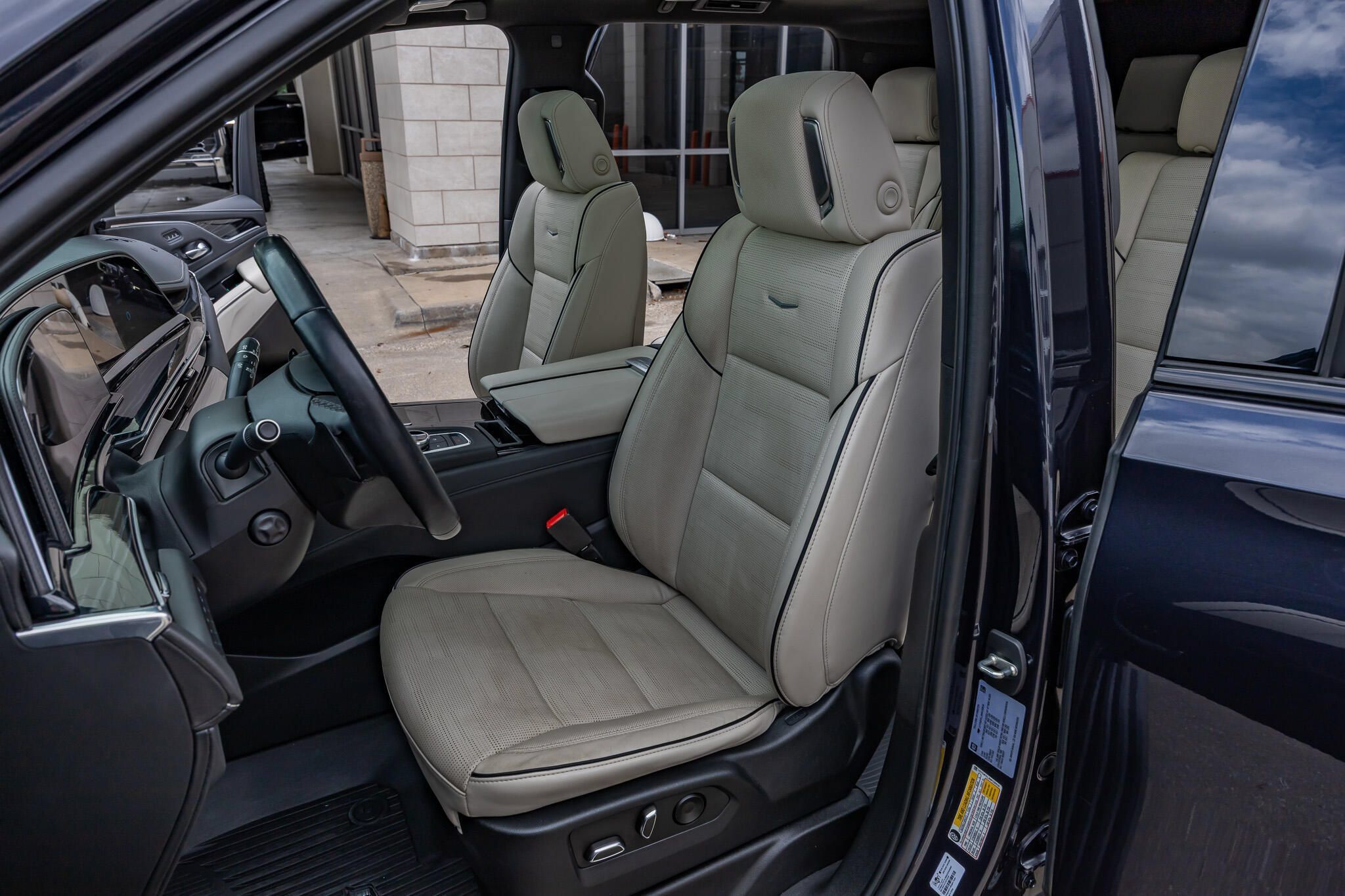 Used 2022 Cadillac Escalade Sport w/ Touring Package AWD/4WD image 26