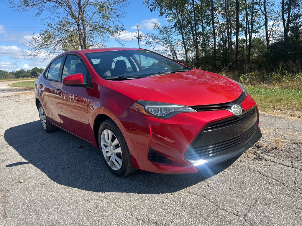 Used 2019 Toyota Corolla LE FWD image 1