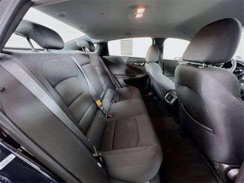 Used 2023 Chevrolet Malibu LT image 37