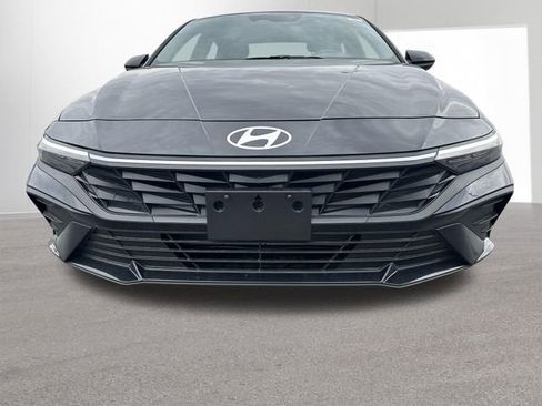 New 2026 Hyundai Elantra Sport FWD image 41